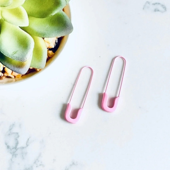 Jewelry - 2/$30🌵 Light Pink Safety Pin Dangle Earrings Cute Fashion Punk Kawaii Spring